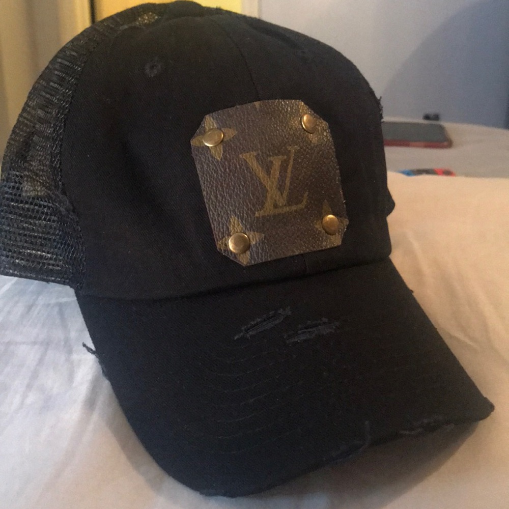 Black up cycle designer hat